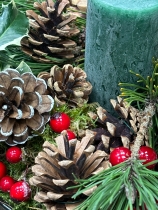 30cm Glass bowl festive table centre.